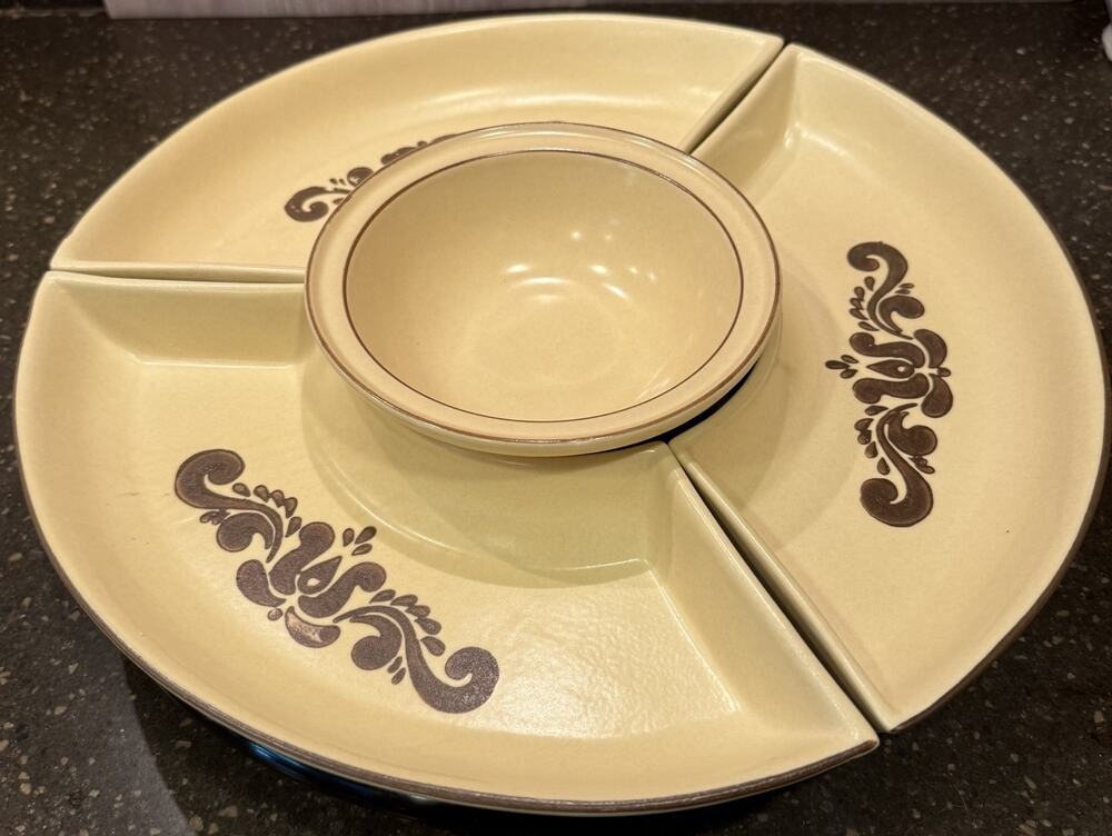 Pfaltzgraff Village USA 5 Piece Lazy Susan Set with Original Underplate #130 !!